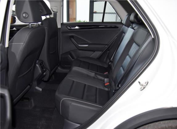 T-ROC探歌 2021款 改款 280TSI DSG两驱舒适智联版 车厢座椅   后排空间