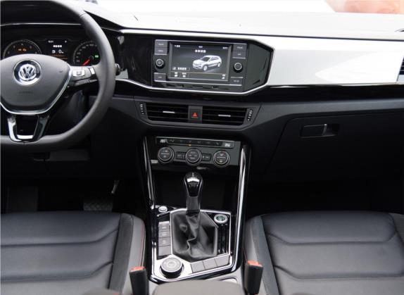 探岳 2019款 330TSI 四驱豪华型 国V 中控类   中控台