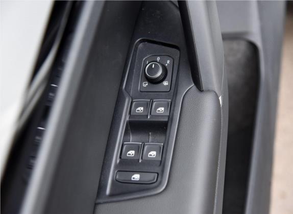 探岳 2019款 330TSI 四驱豪华型 国V 车厢座椅   门窗控制