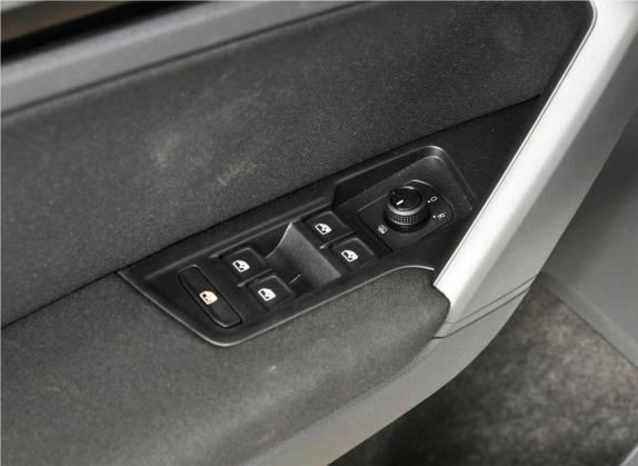 探岳 2019款 330TSI 两驱舒适型 国VI 车厢座椅   门窗控制
