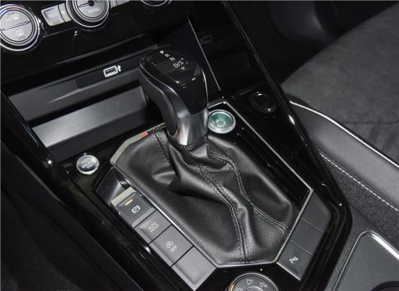 探岳 2019款 380TSI 四驱尊贵型 国VI 中控类   挡把