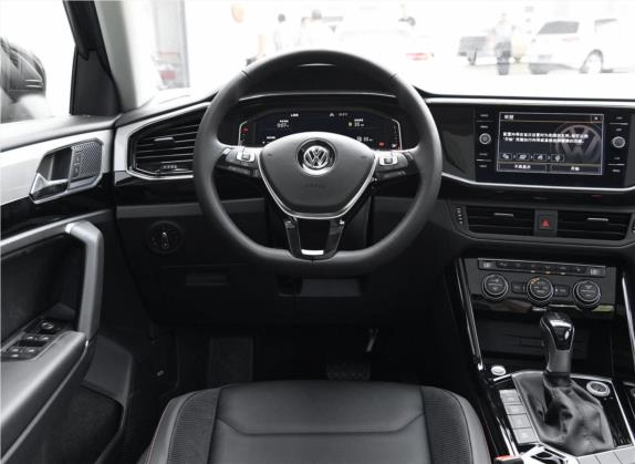 探岳 2019款 330TSI 两驱豪华型Plus 国VI 中控类   驾驶位