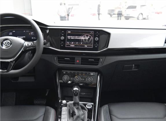 探岳 2019款 330TSI 两驱豪华型Plus 国VI 中控类   中控台