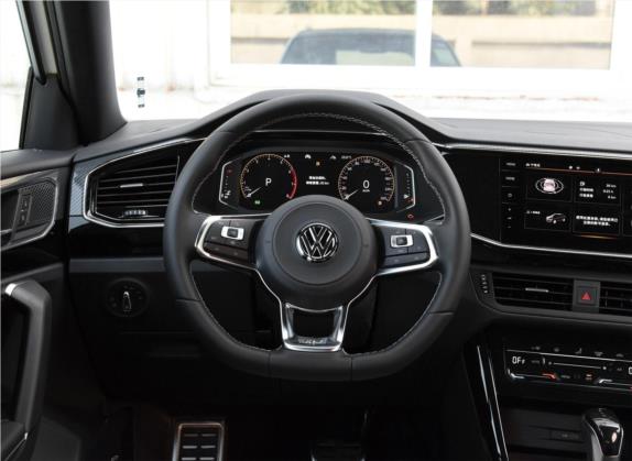 探岳 2020款 380TSI 四驱R-Line智联版 中控类   驾驶位