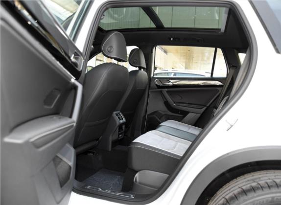 探岳 2020款 380TSI 四驱R-Line智联版 车厢座椅   后排空间