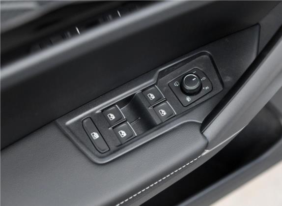 探岳 2020款 380TSI 四驱R-Line智联版 车厢座椅   门窗控制