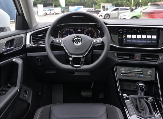 探岳 2021款 330TSI 两驱豪华智联版Plus 中控类   驾驶位