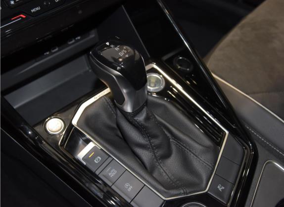 探岳 2021款 380TSI 四驱豪华智联版Pro 中控类   挡把