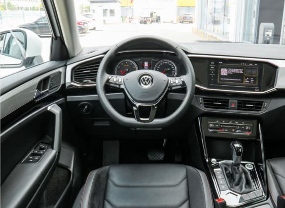 探岳 2021款 330TSI 两驱豪华智联版 中控类   驾驶位