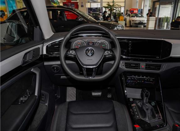 探岳 2021款 280TSI 两驱豪华智联版 中控类   驾驶位