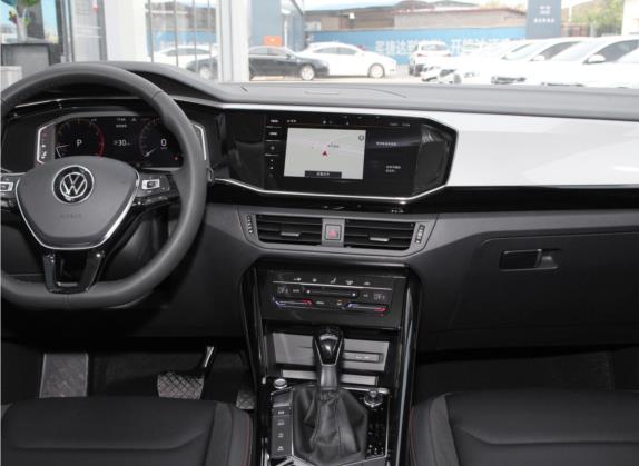 探岳 2021款 330TSI 两驱3周年限量版 中控类   中控台