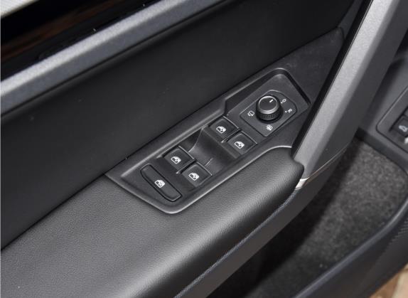 探岳 2021款 330TSI 两驱3周年限量版Plus 车厢座椅   门窗控制