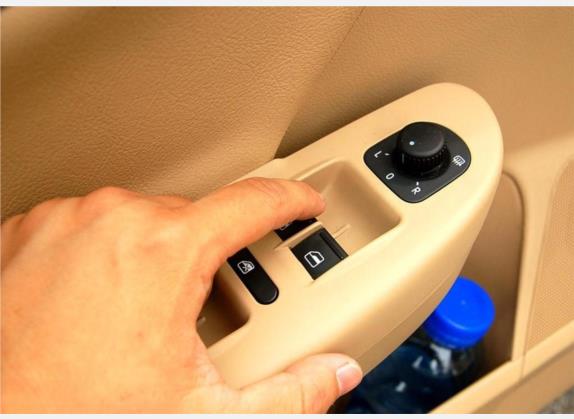 迈腾 2007款 1.8TSI 自动舒适型 车厢座椅   门窗控制