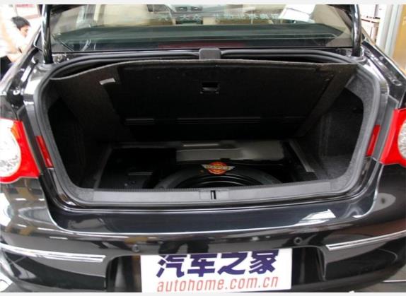 迈腾 2008款 2.0TSI 自动豪华型 车厢座椅   后备厢