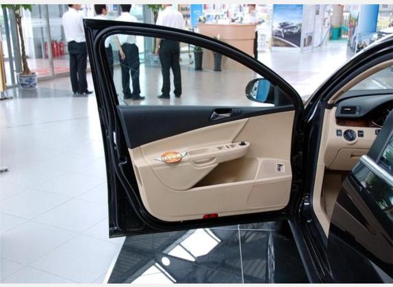 迈腾 2008款 2.0TSI 自动豪华型 车厢座椅   前门板