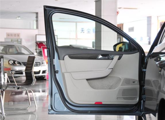 迈腾 2012款 1.8TSI 尊贵型 车厢座椅   前门板