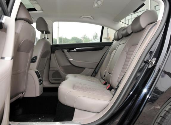 迈腾 2012款 2.0TSI 尊贵型 车厢座椅   后排空间