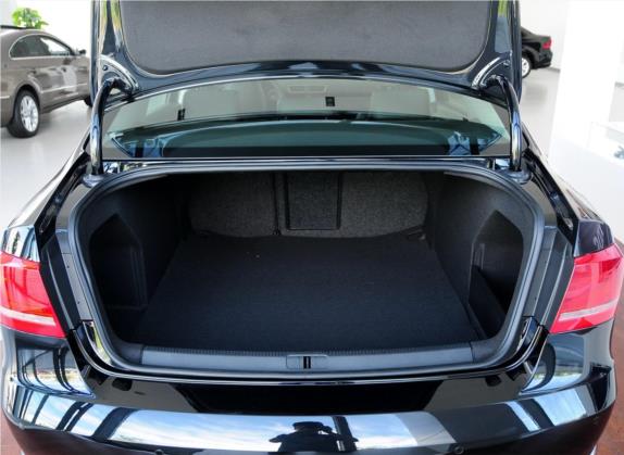 迈腾 2012款 改款 1.4TSI 豪华型 车厢座椅   后备厢