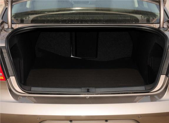 迈腾 2012款 改款 2.0TSI 尊贵型 车厢座椅   后备厢