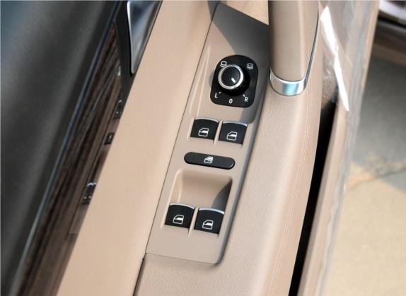 迈腾 2012款 改款 2.0TSI 尊贵型 车厢座椅   门窗控制