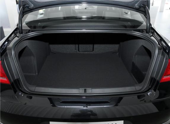 迈腾 2013款 1.8TSI 领先型 车厢座椅   后备厢