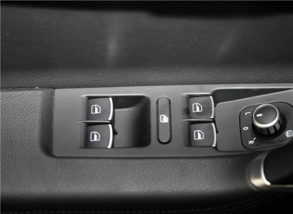 迈腾 2013款 1.8TSI 领先型 车厢座椅   门窗控制