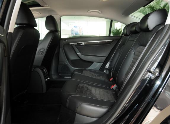 迈腾 2013款 1.8TSI 尊贵型 车厢座椅   后排空间