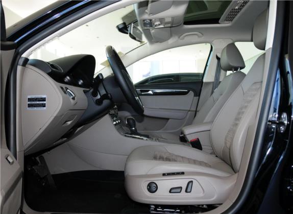 迈腾 2013款 2.0TSI 尊贵型 车厢座椅   前排空间