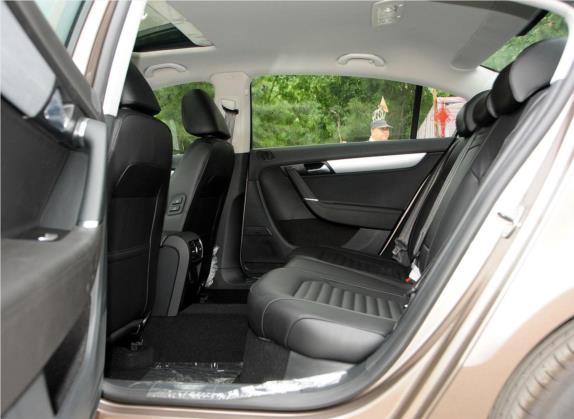 迈腾 2015款 1.8TSI 领先型 车厢座椅   后排空间