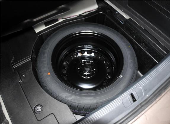 迈腾 2015款 2.0TSI 尊贵型 其他细节类   备胎