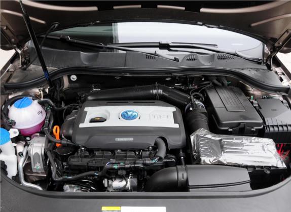 迈腾 2015款 2.0TSI 尊贵型 其他细节类   发动机舱