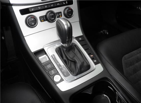 迈腾 2015款 2.0TSI 尊贵型 中控类   挡把