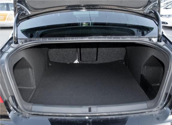 迈腾 2015款 2.0TSI 旗舰型 车厢座椅   后备厢