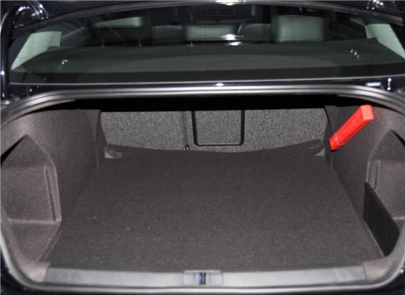 迈腾 2016款 1.8TSI 智享领先型 车厢座椅   后备厢
