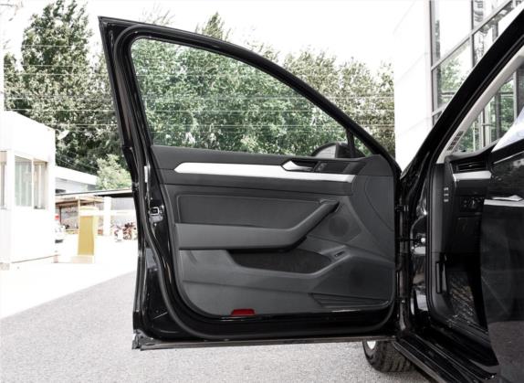 迈腾 2017款 330TSI DSG 舒适型 车厢座椅   前门板