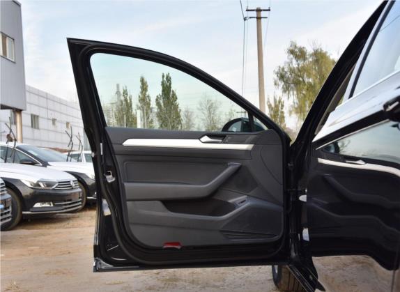 迈腾 2019款 280TSI DSG 舒适型 国V 车厢座椅   前门板
