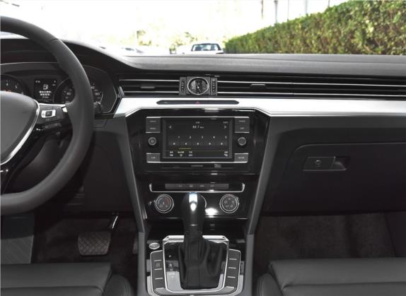 迈腾 2019款 330TSI DSG 领先型 国V 中控类   中控台