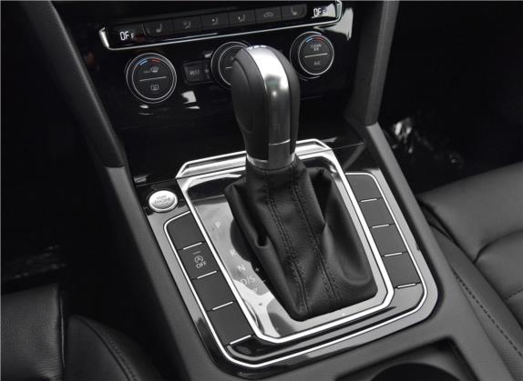 迈腾 2019款 330TSI DSG 豪华型 国V 中控类   挡把