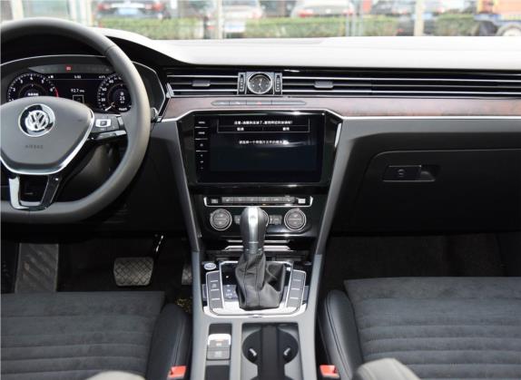 迈腾 2019款 330TSI DSG 尊贵型 国V 中控类   中控台