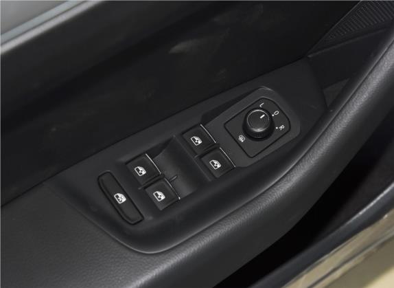 迈腾 2019款 280TSI DSG 舒适型 国VI 车厢座椅   门窗控制