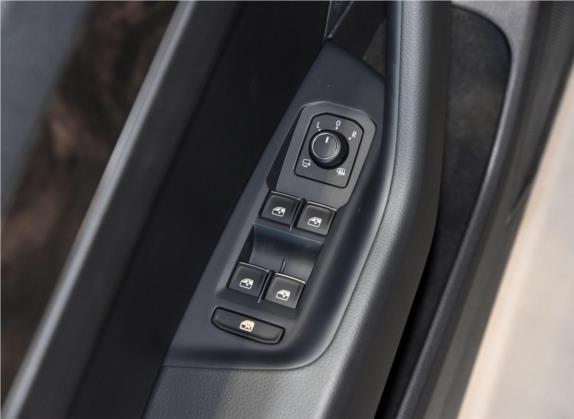 迈腾 2019款 330TSI DSG 豪华型 国VI 车厢座椅   门窗控制