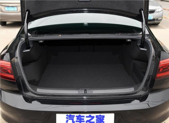 迈腾 2020款 330TSI DSG 尊贵型 车厢座椅   后备厢