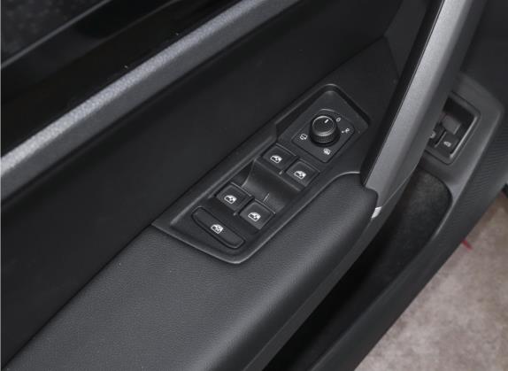 探岳GTE插电混动 2022款 1.4T 豪华型 车厢座椅   门窗控制