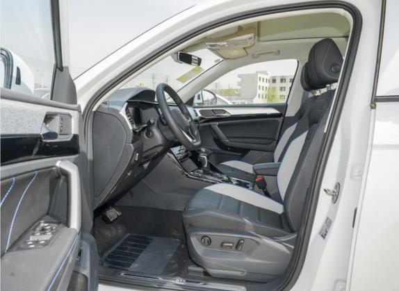 探岳GTE插电混动 2022款 1.4T 尊贵型 车厢座椅   前排空间