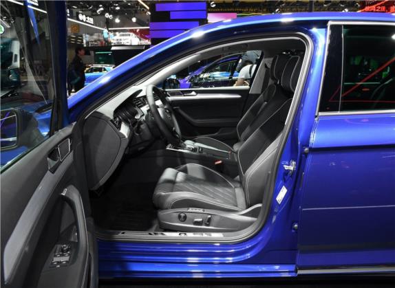 迈腾GTE插电混动 2020款 GTE 尊贵型 车厢座椅   前排空间