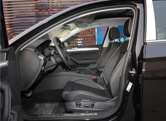 迈腾GTE插电混动 2022款 GTE 尊贵型 车厢座椅   前排空间