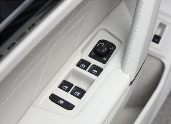 探岳X 2020款 380TSI 四驱尊崇智联版 车厢座椅   门窗控制