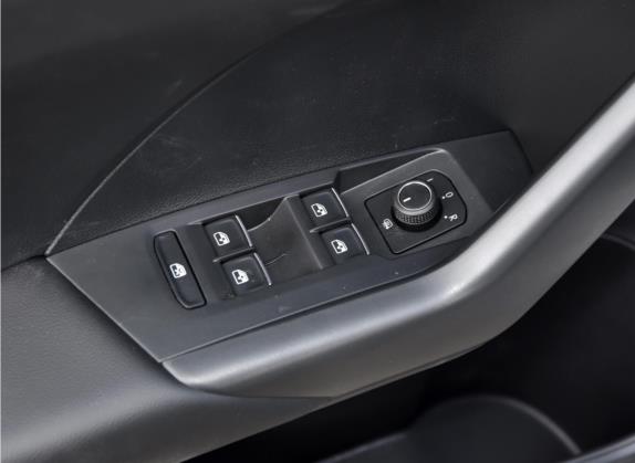探影 2021款 1.5L 自动 悦智联版 车厢座椅   门窗控制