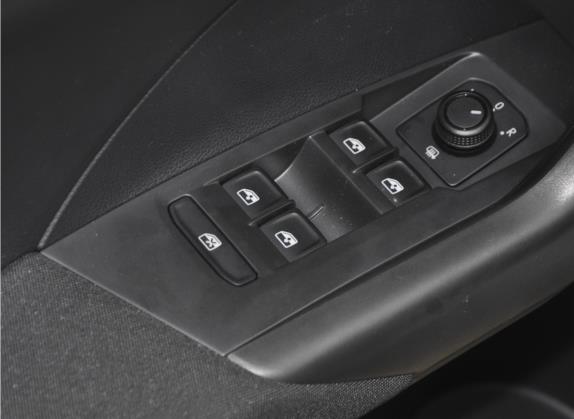 探影 2021款 1.5L 自动 尚智联版 车厢座椅   门窗控制