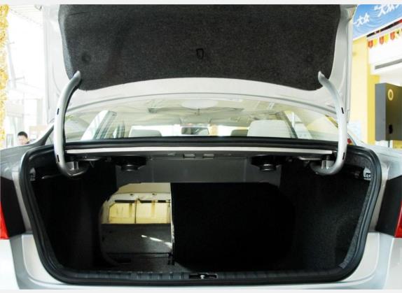 宝来 2008款 2.0L 自动豪华型 车厢座椅   后备厢